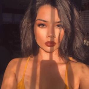 Meet your Posher, Roxanne